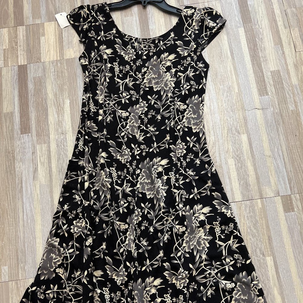 TOMMY HILFIGER SHIFT DRESS- NWT - Picture 1 of 3